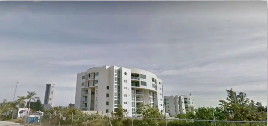 Condominio Lugano, dos torres de nueve niveles